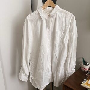 Aritzia / Babaton / Oversized White Button Down Shirt / Size Large